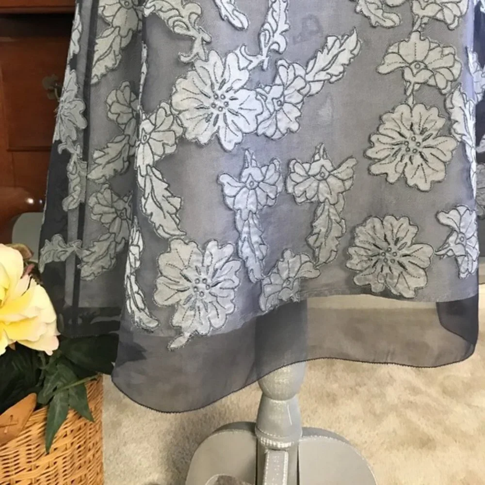 Saja Two-Piece Silk Floral Top/Skirt Set Medium